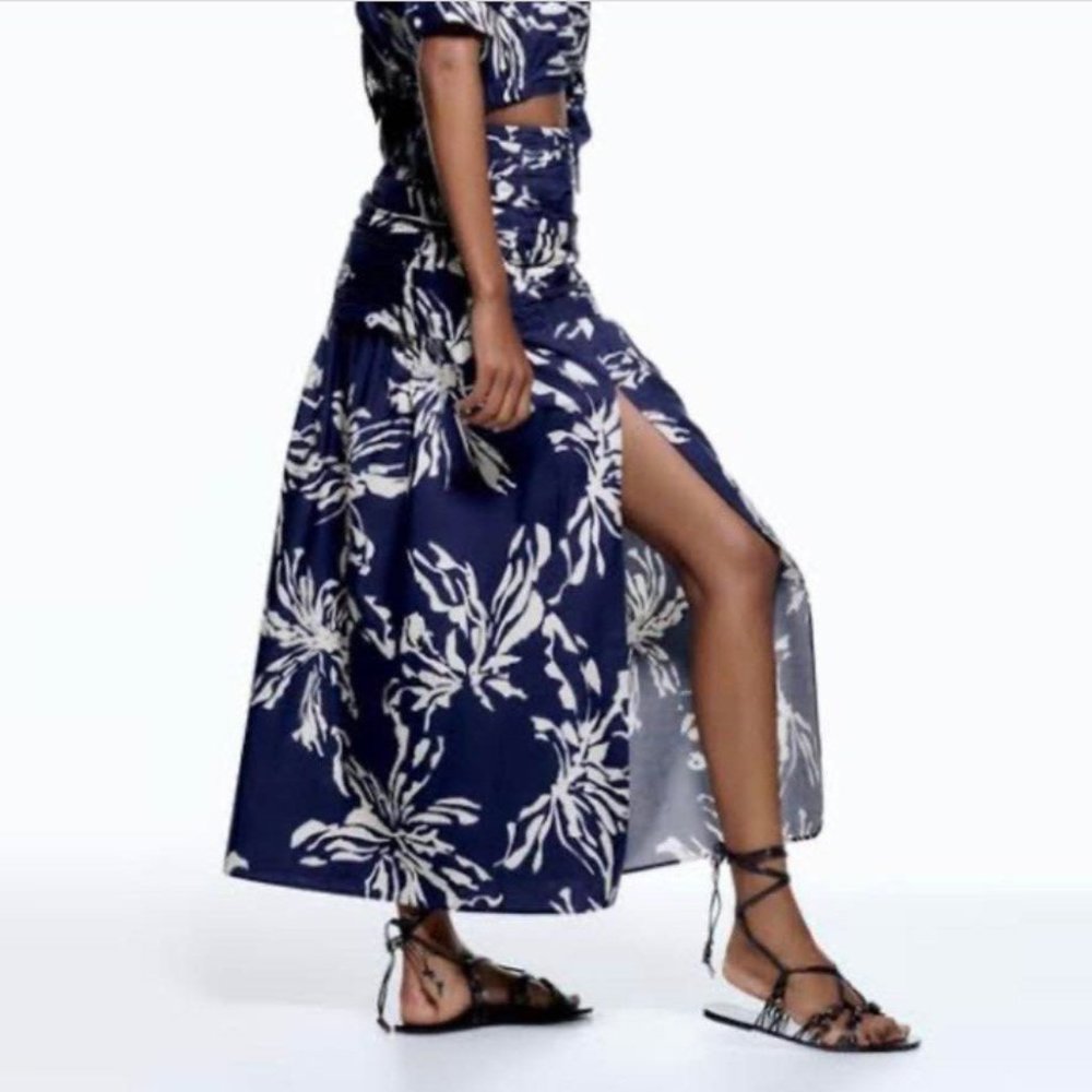 Zara blue ivory ruched waist long skirt XL